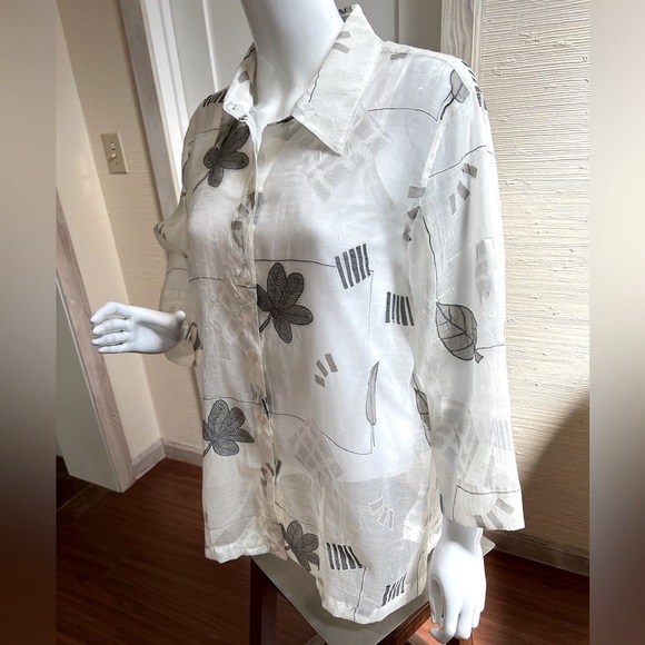 White with Gray Leaf Design Jacket L - Picture 15 of 15